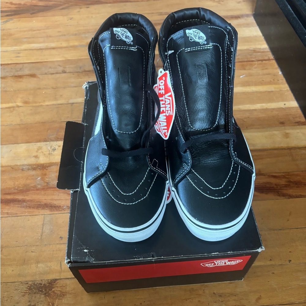 Vans Classic Black high top Skate Shoes - Men's US 11
